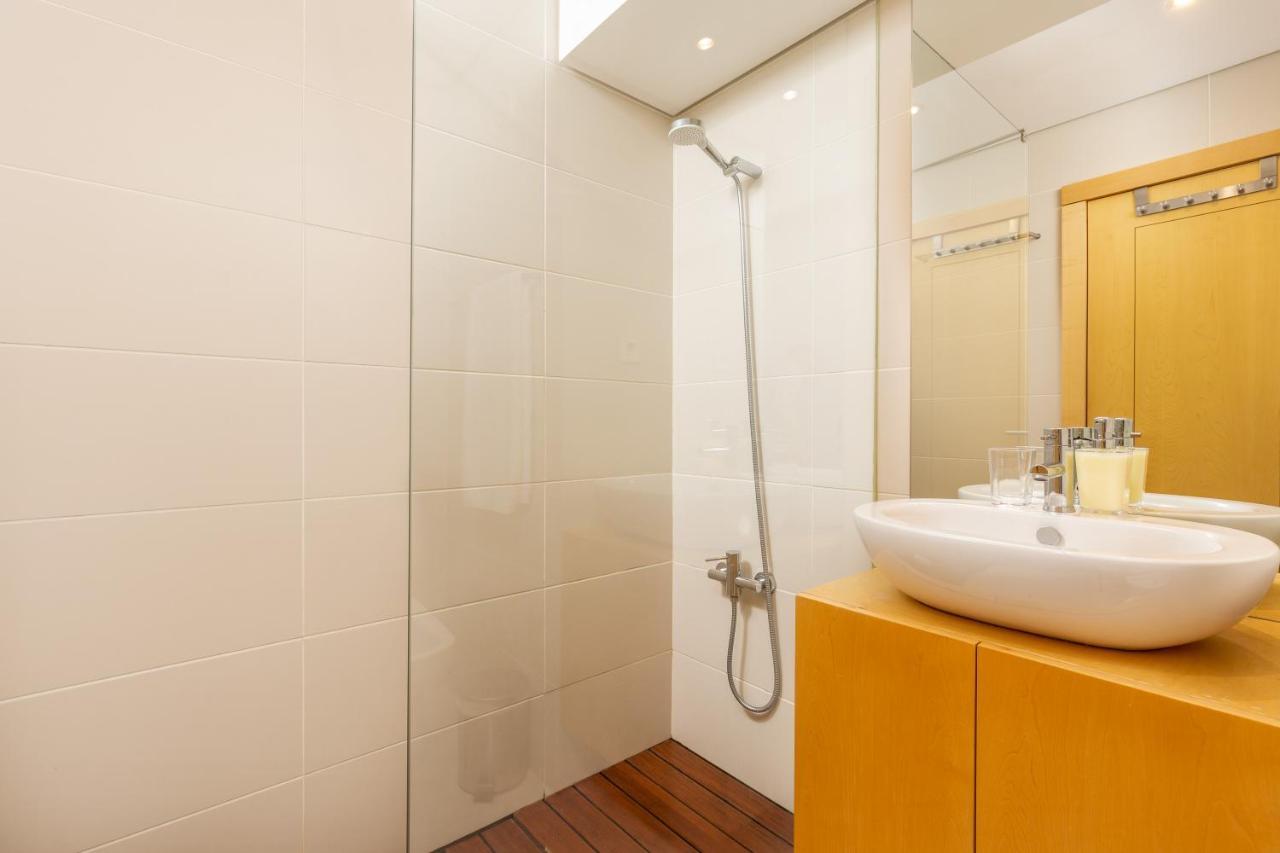Ferienwohnung Sunny Loft In Downtown Porto With Private Parking Exterior foto